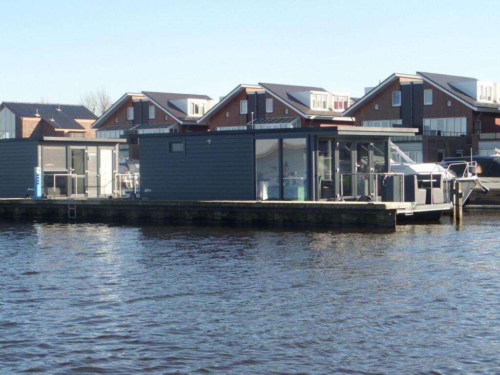 Modern Houseboat With Air Conditioning Located In Marina Uitgeest Extérieur photo