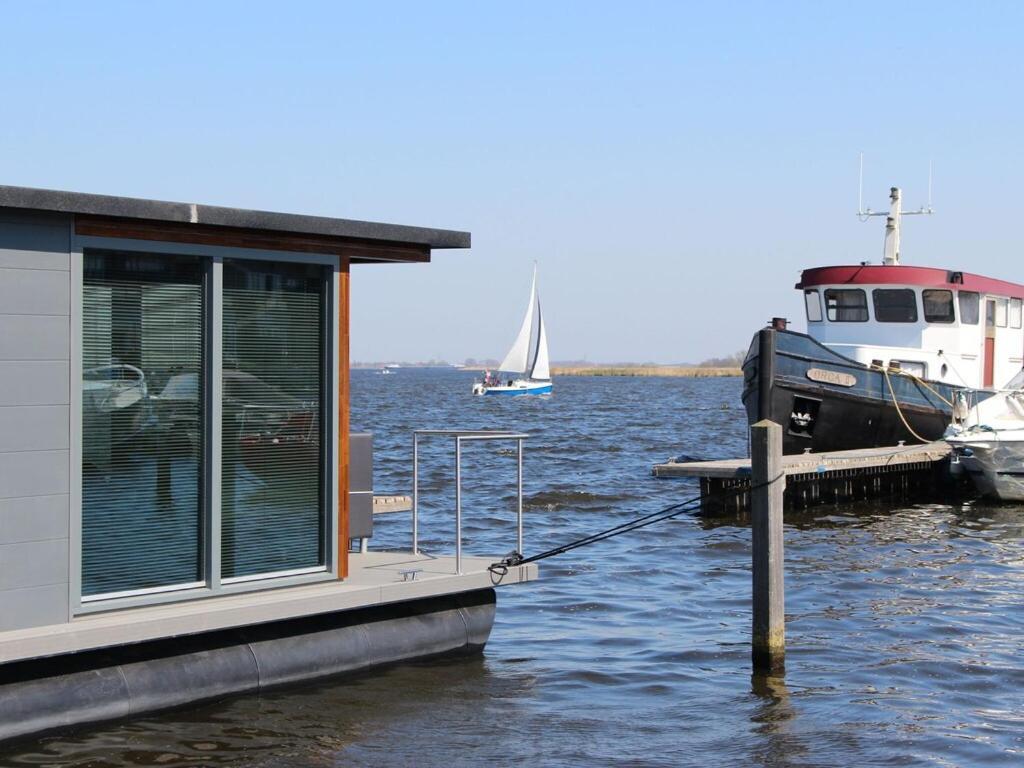 Modern Houseboat With Air Conditioning Located In Marina Uitgeest Extérieur photo