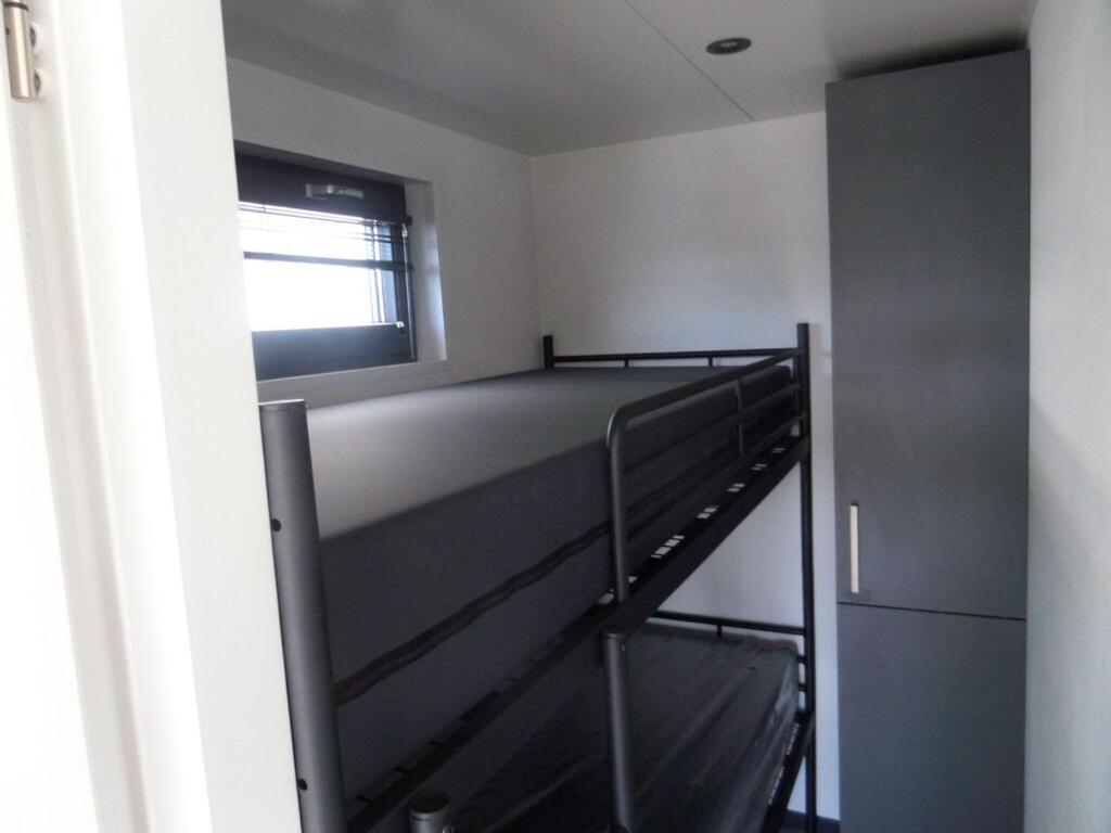 Modern Houseboat With Air Conditioning Located In Marina Uitgeest Extérieur photo